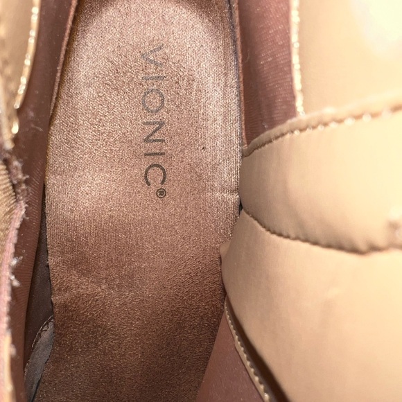 Vionic; Ladies; Water Repellent Suede Booties; Size 9 (40); Hazal - Picture 5 of 13